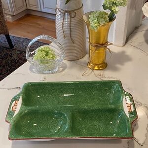 NWOT Festive Green Log Cabin 🏡Ceramic Divided compartments Serving Tray